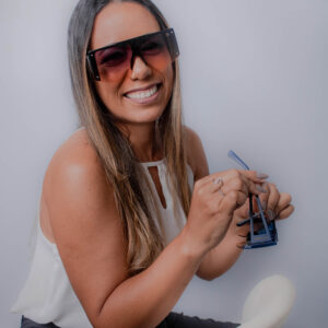 Óculos Dara modelo máscara azul fumê